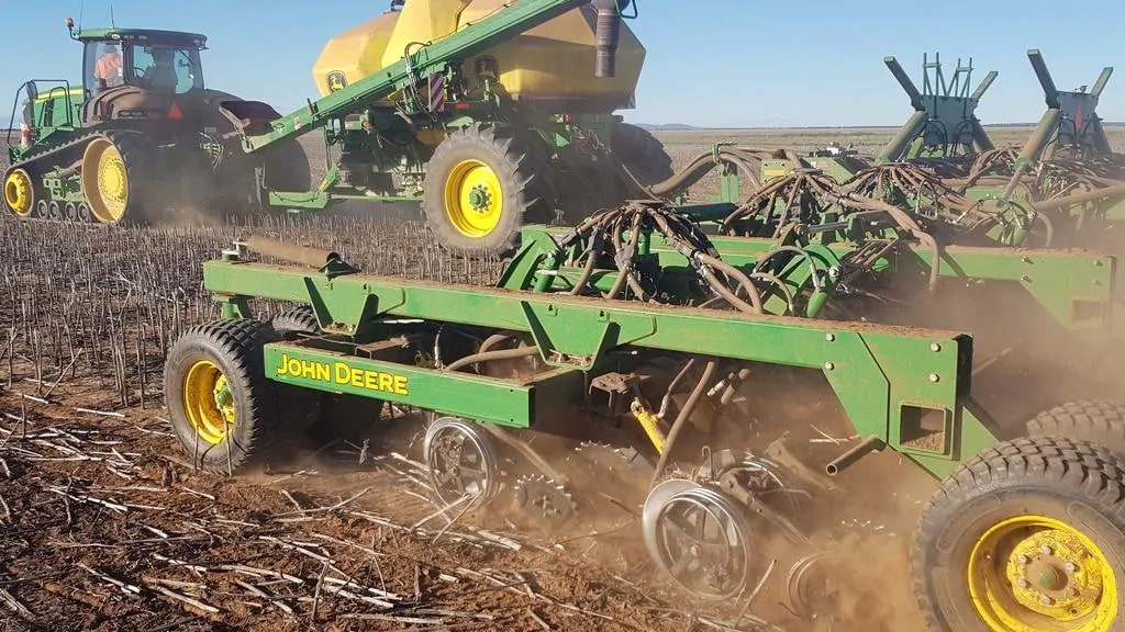 No-till farming benefits Coil depth Gauge Wheel in action